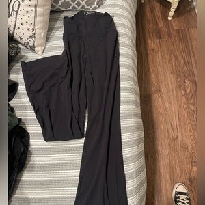 Flared black leggings never worn